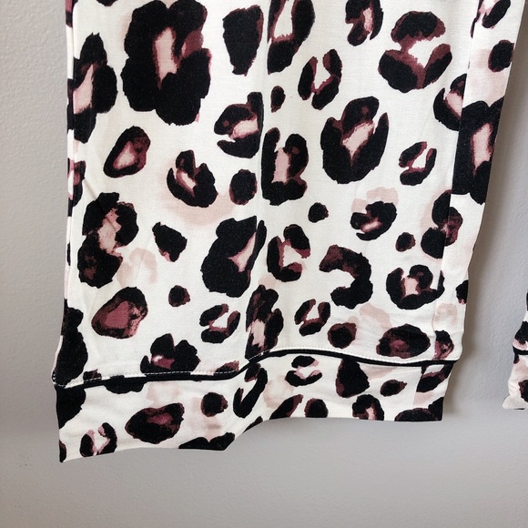 Stars Above Animal Print PJ set New with tags! Womens Pyjamas medium - Picture 11 of 16